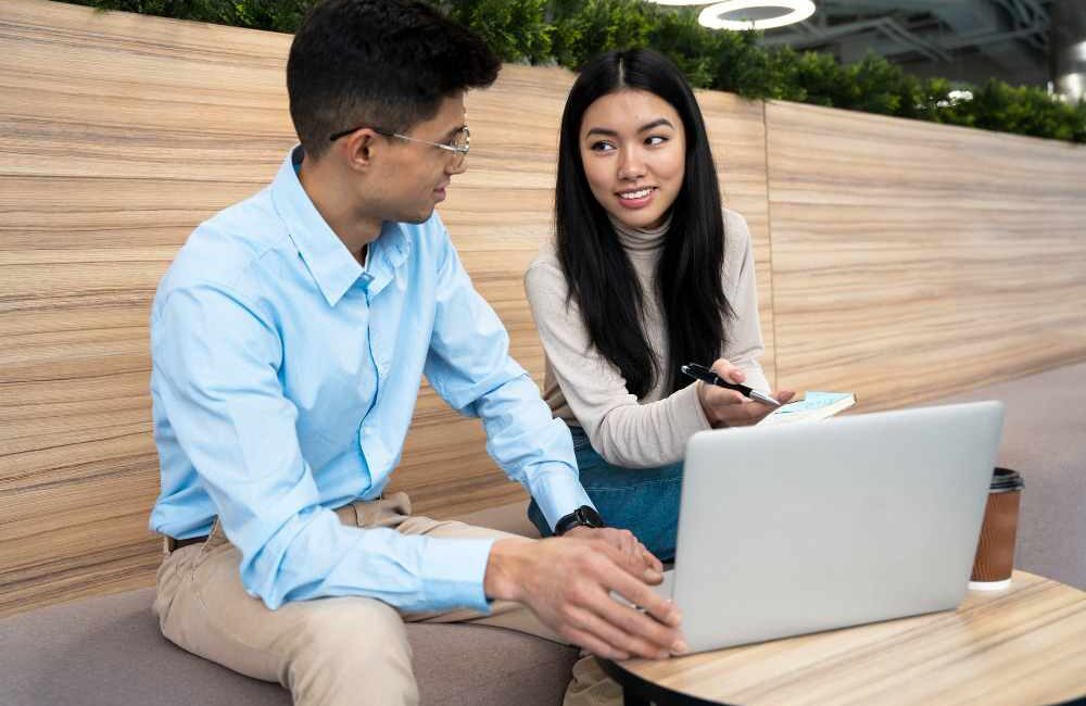 Two person discussing stamp duty